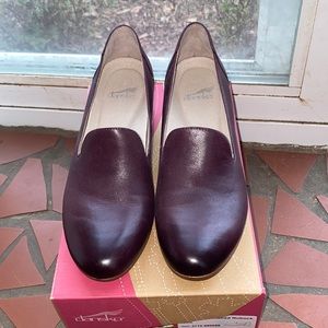 Preston Heeled Loafer in Wine size 36